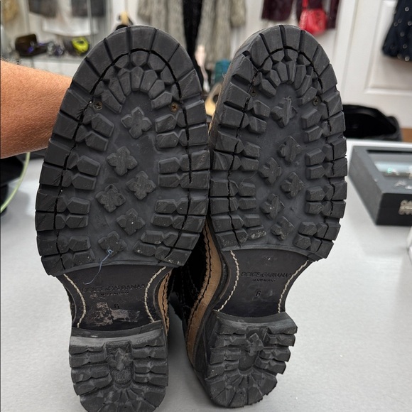 Dolce & Gabbana Glossy Black Lace-Up Boots - Picture 4 of 5